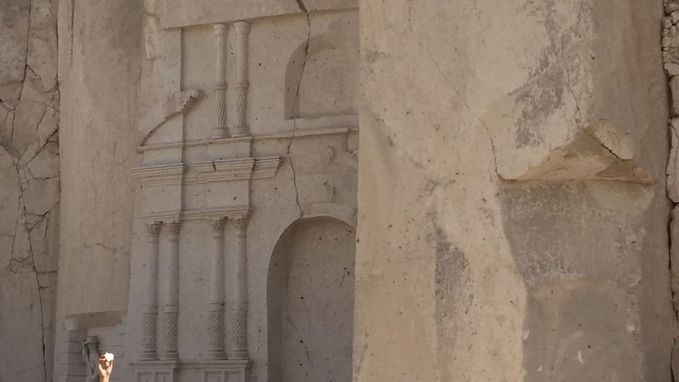 La Ruta del Sillar located in the quarries of sillar (volcanic rock) in the city of Arequipa. The sight is very impressive and the way men work the volcanic rock, what an art! You can find this place passing beyond the airport.
#Peru #bestof5 #springfun