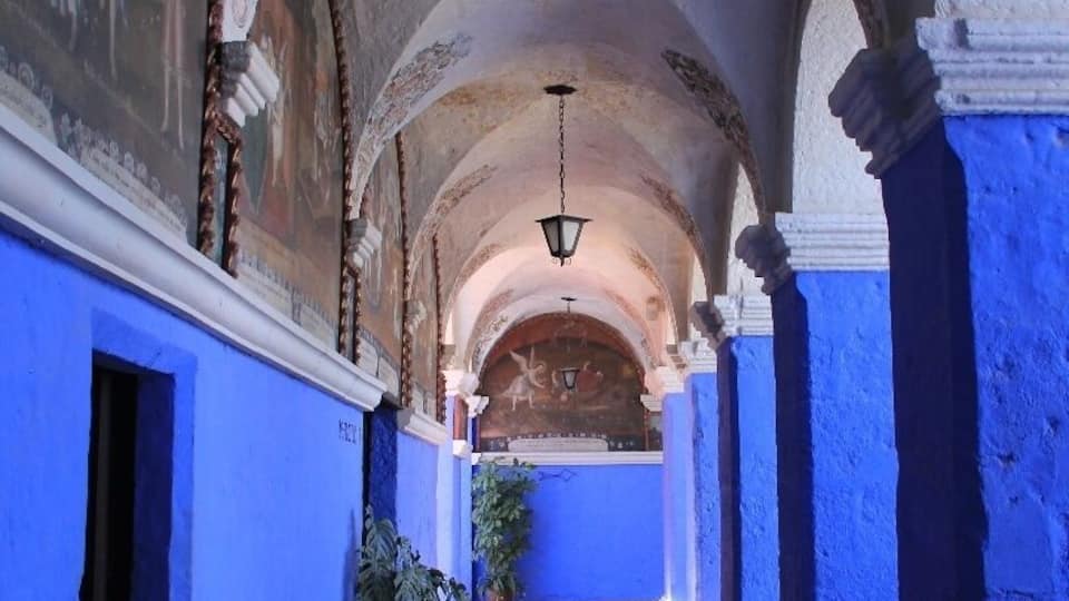 I chose to visit this beautiful, colourful, and fascinating building for my birthday, and I was not disappointed. Built in 1579/1580, and at one point inhabited by around 450 nuns and their servants, this sprawling complex is deceptively large inside. We spent an entire afternoon exploring its maze of rooms, cloisters and cobbled streets. It's situated centrally within historic Arequipa and costs 35 soles to enter. Bring a camera and plenty of space on your memory card! Oh, and visit in the afternoon when the light is better for photos :-) #blue