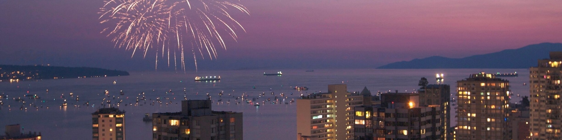 The international fireworks competition at English Bay in Vancouver is always an amazing show and a great excuse to hang out with friends on the beach. #roadtrip