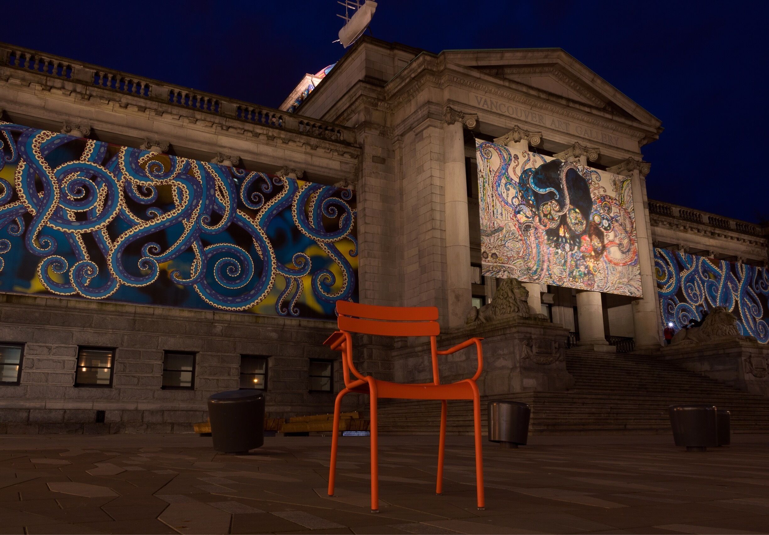 Outside the Vancouver Art Gallery!