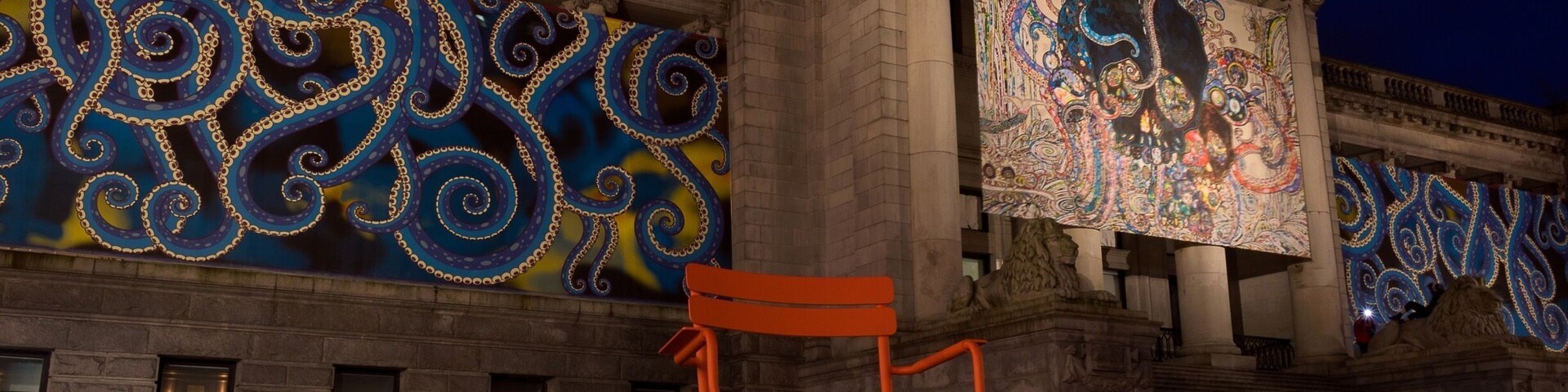 Outside the Vancouver Art Gallery!