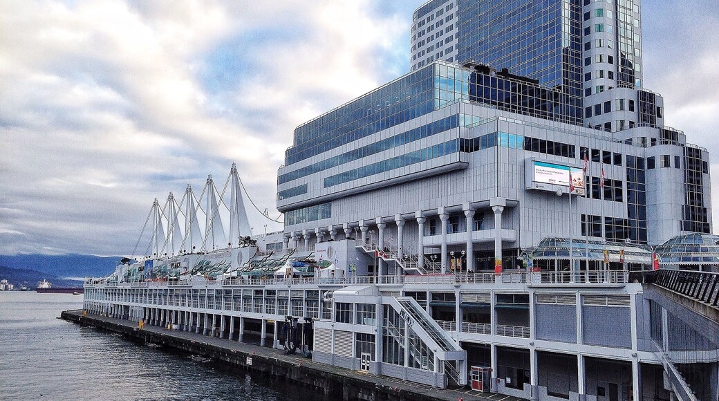 Not too much opened or going on but I have read that in the summer this place is alive with festivals, shopping, fine dining, and cruise ships will often dock at this location.