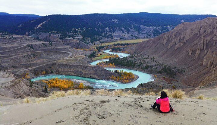 Farwell Canyon is a canyon on the Chilcotin River in the Chilcotin District of British Columbia, Canada, located around the confluence of Farwell Creek and the Chilcotin, between the confluence of Big Creek and the Fraser River.