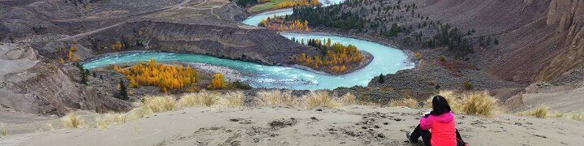 Farwell Canyon is a canyon on the Chilcotin River in the Chilcotin District of British Columbia, Canada, located around the confluence of Farwell Creek and the Chilcotin, between the confluence of Big Creek and the Fraser River.