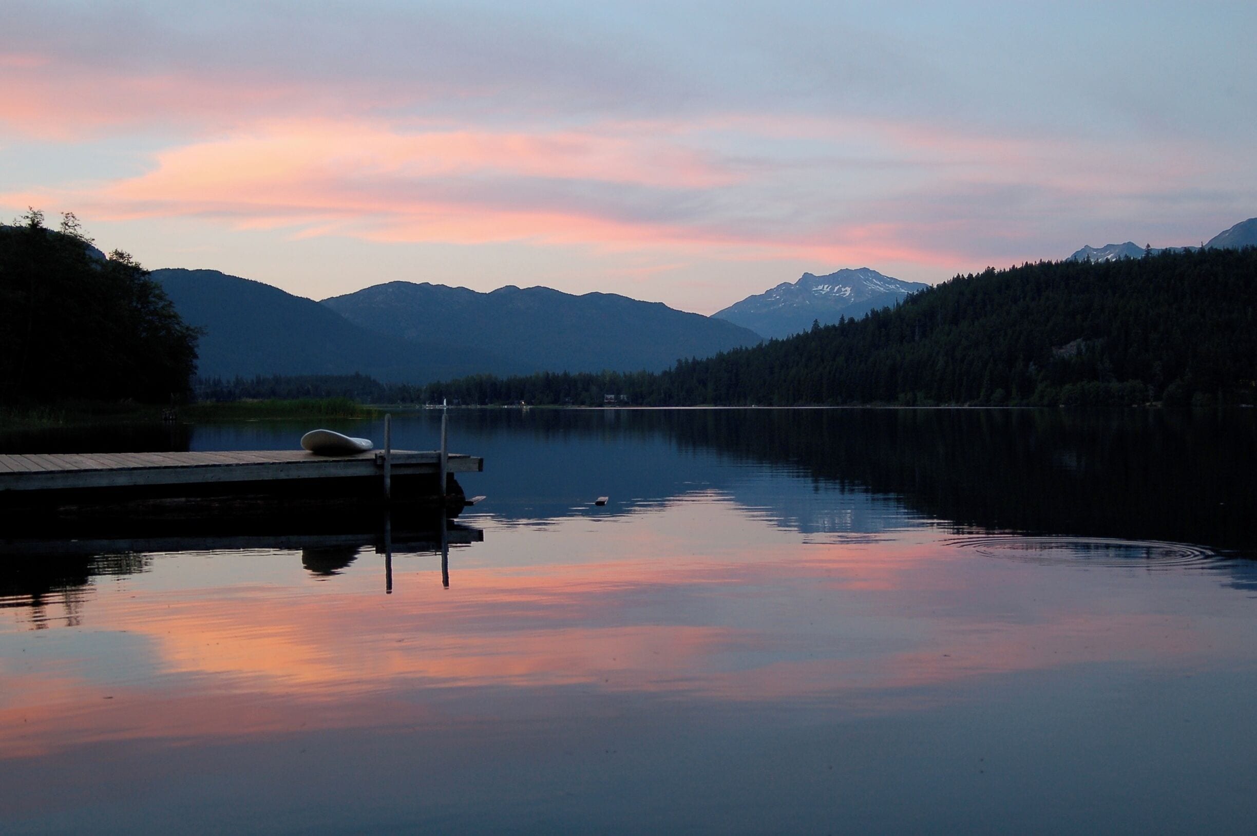 Alpha Lake in Whistler BC is an awesome swimming lake. It's easy to get to by car or bike. #roadtrip #GoldenHour #WeekendGetaway #AquaTrove