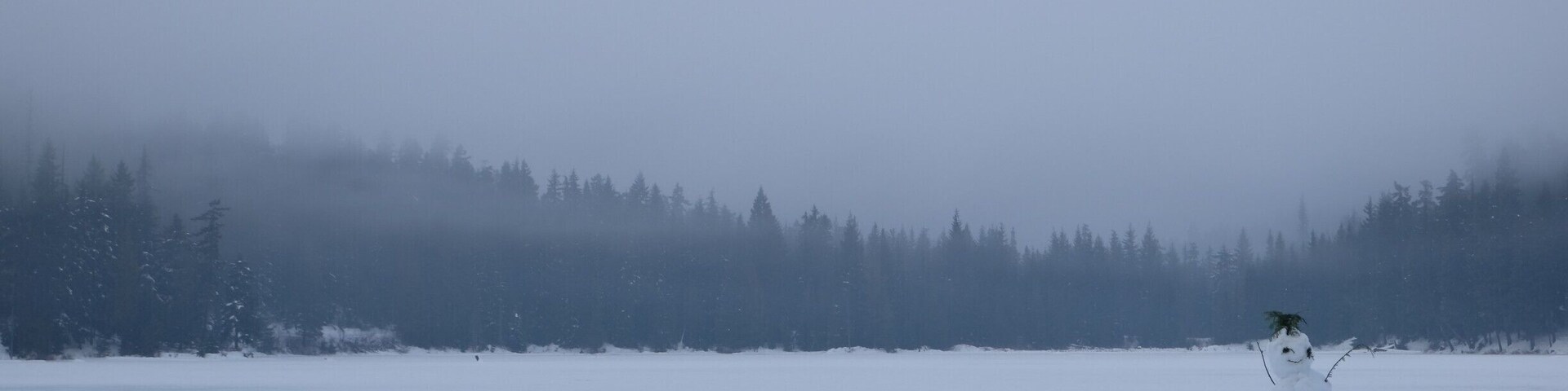Lunch spot while X-country skiing around Lost Lake. There is a minimal fee for skiing the nicely groomed trails here, and a convenient place to rent gear.