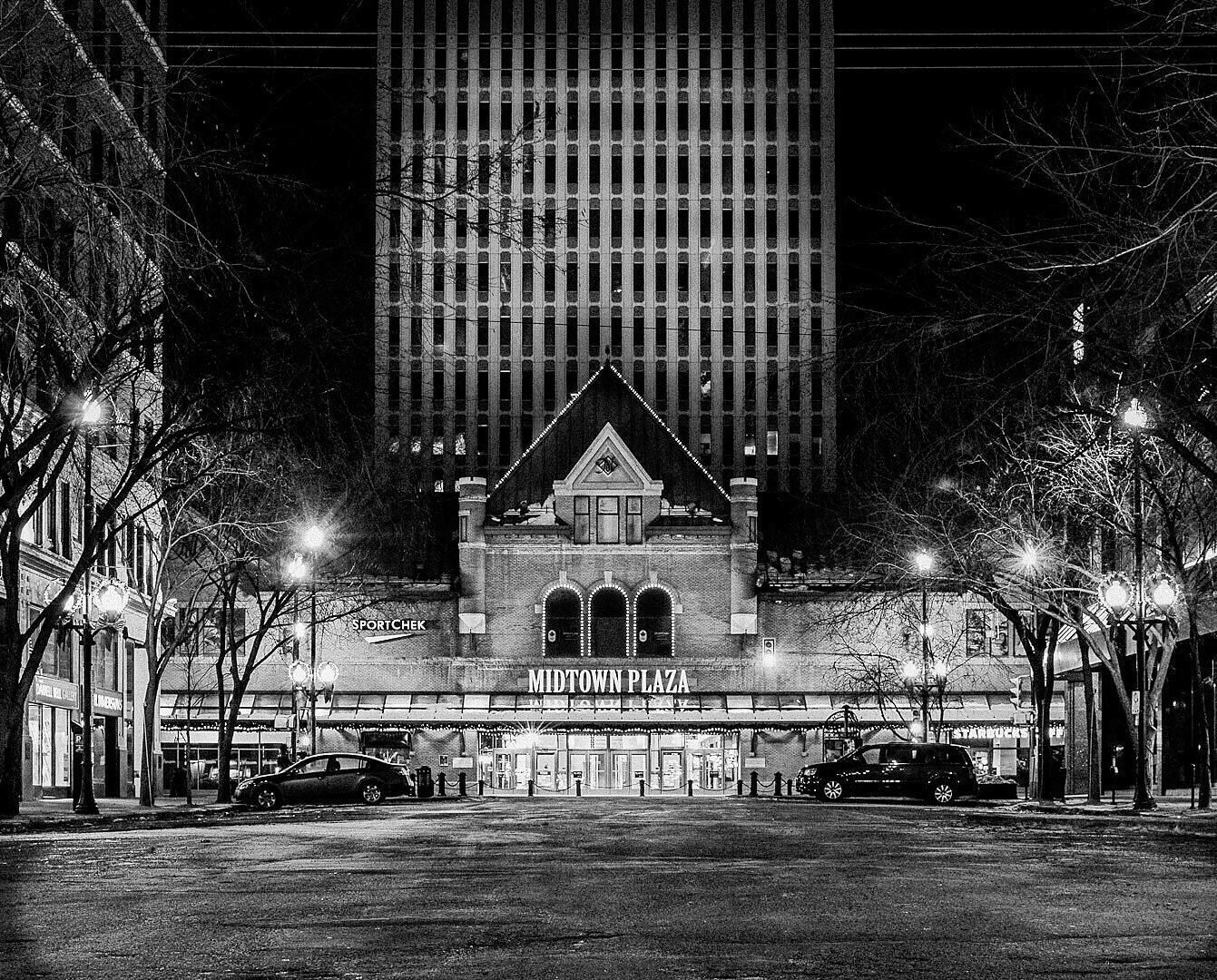 Midtown plaza mall in Saskatoon Saskatchewan #mall #blackandwhite #urban #cityscape #bvsadventures #bvscities #saskatoon #saskatchewan #canada #nightphotography