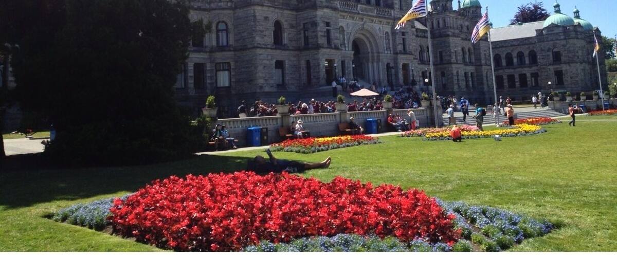 Located in the heart of the harbor, the parliament building offers guided and self-guided tours Monday - Friday.