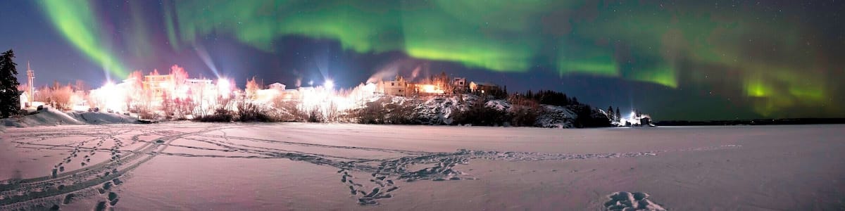 This is why you fly 3000 miles, 14 hours.
This is why you stand out in -30 weather, slowly freezing, your camera turns into an ice cube, and dies.
I have seen a total eclipse. I have watched dozens of satellites cross the sky at night, I have seen meteors, some that broke apart and turned different colors, I have seen super moons and sun spots and so many things that make the sky a truly amazing thing to look up at. This, this was something that even with my pre-excitement I can't even begin to describe how enchanting it was to witness. I stood there for well over a hour watching the dance of light. At one point the Aurora stretched from horizon to horizon with waves of color dancing from one direction to the other.