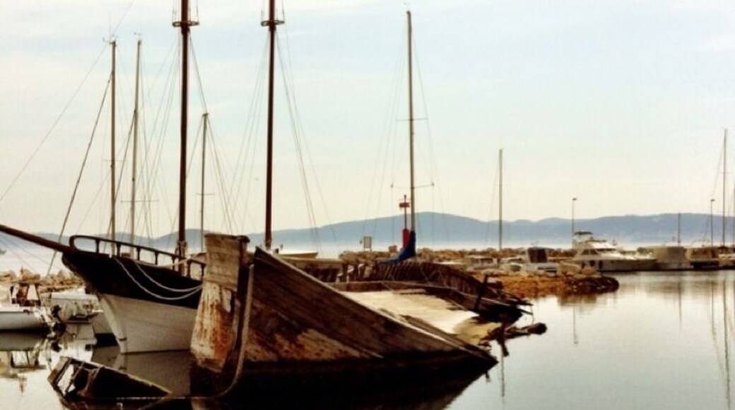 Reflaction of the two ship