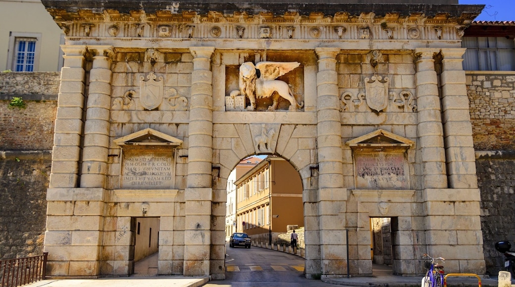 Venetian gate along the walls of Zadar and was once the main entrance to the city. It was built in 1543. Zadar was added to list of UNESCO World Heritage Sites in 2017.