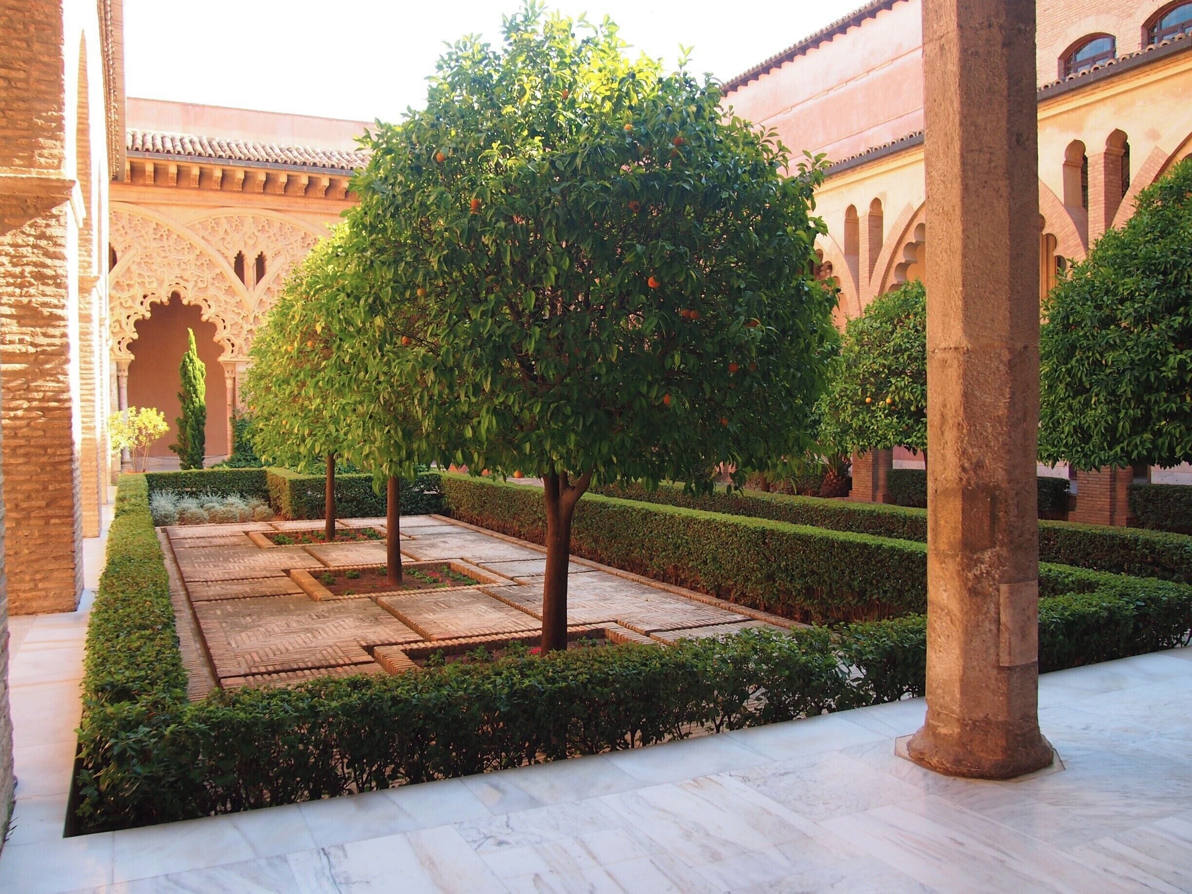 DAY 0 - ZARAGOZA 
#caminodesantiago  

The Orange Gardens of the 11th century Moorish Palace of the Aljafería.
