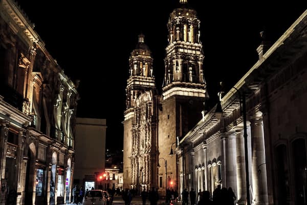 Deep inside Mexico's center, there's a little city called Zacatecas, which is part of the many cities of the country that are considered UNESCO heritage. Its downtown night lights truly make it a beautiful colonial city #ontheroad.