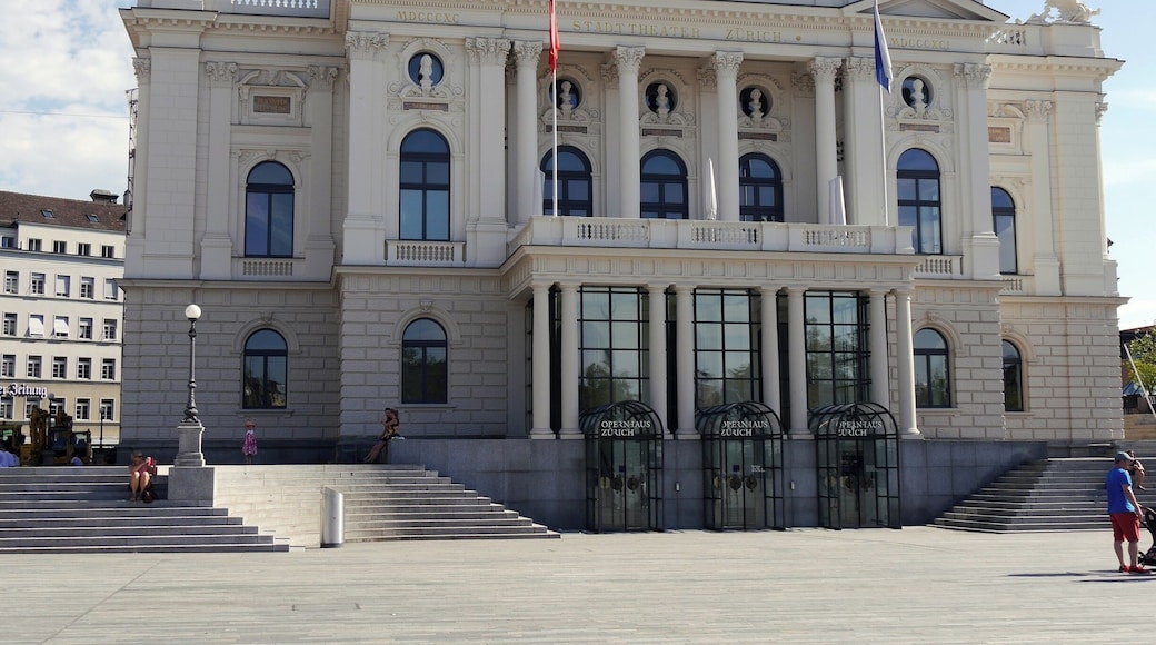 Very close to the shores of Lake Zurich the building sits on a large public square. Very clean and nice area.