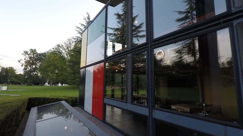 This is a must visit for anyone who enjoys architecture and design. The experience is amazing, you can interact with the designs and expositions. #red