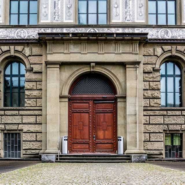 オーバーシュトラース