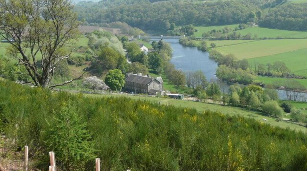 Cuil An Daraich and River Tay Cuil An Daraich was a Victorian workhouse then a museum before being turned into flats. The bridge over the River Tay in the background was originally a rail bridge but now carries a road.