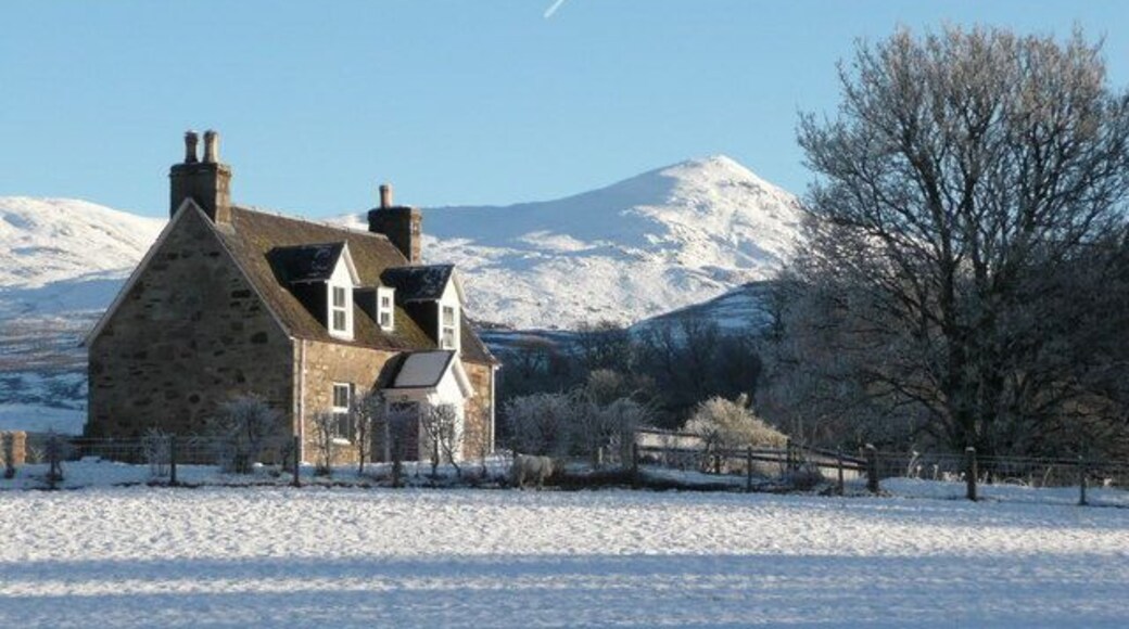 Fonvuick in winter On the scenic road from Garry Bridge to Killiecrankie past Tenandry Church.