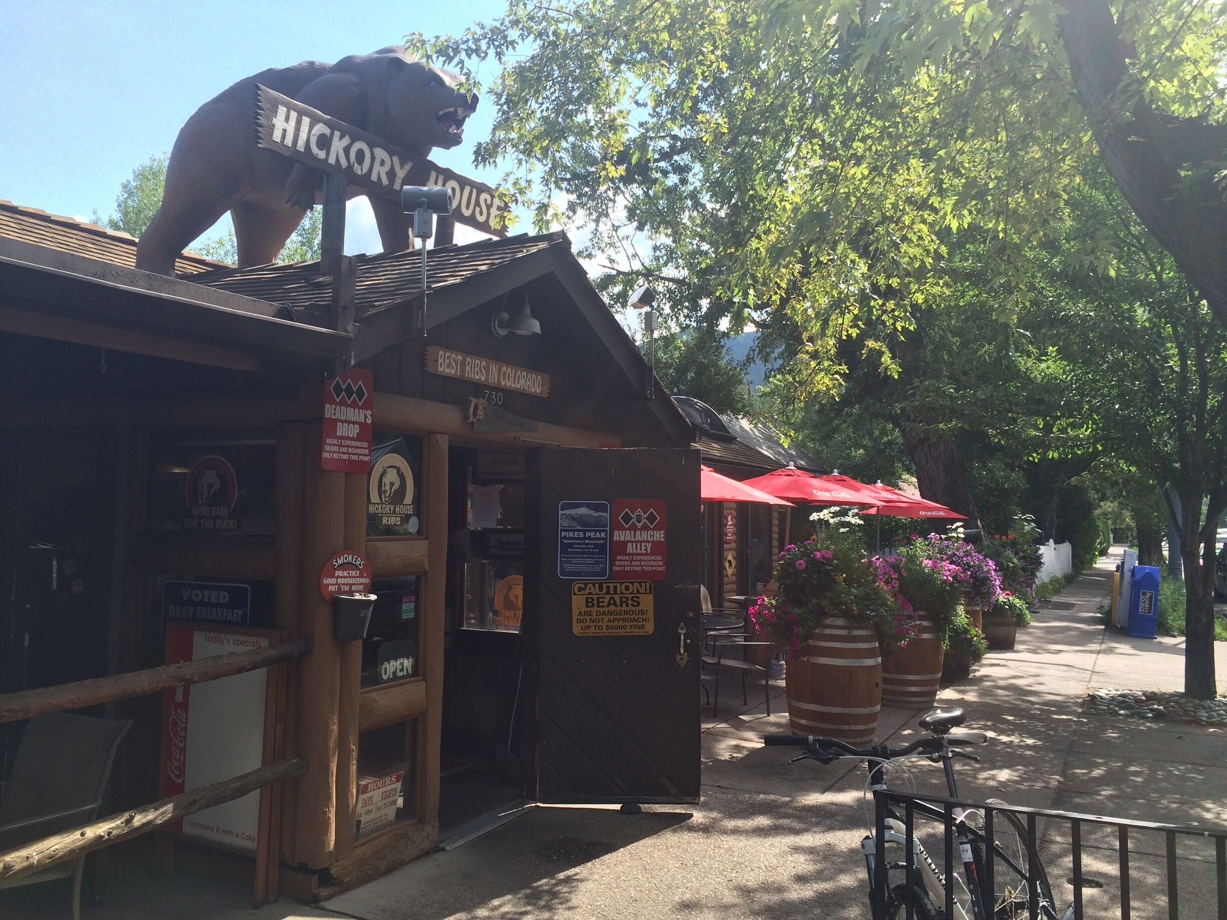 If you love ribs, don't miss this place 😉