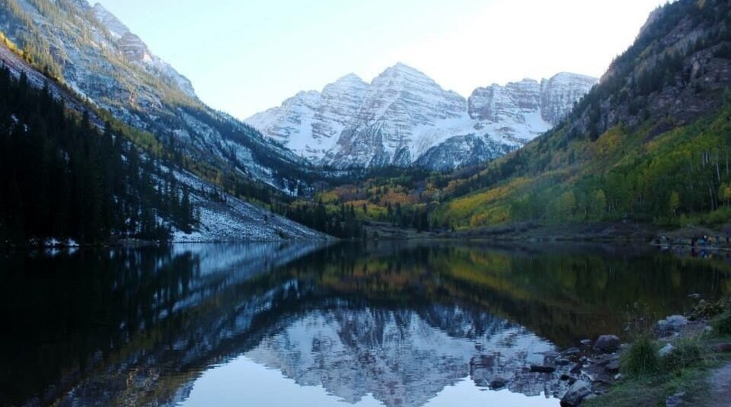 The magnificent Maroon Bells in Aspen #maroonbells #colorado #bucketlist #waterlust