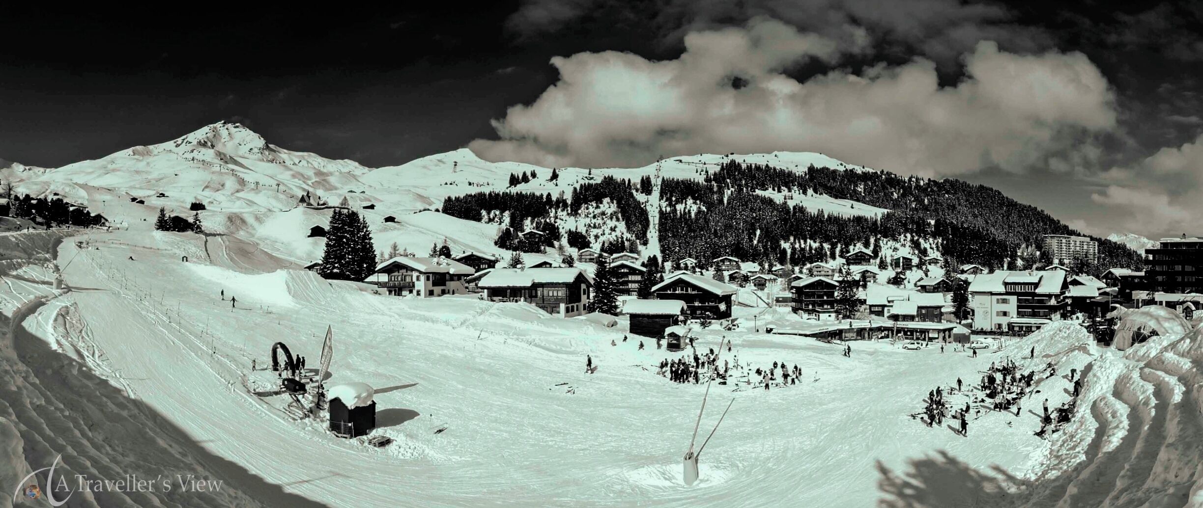 The ski area where most of the kids get their lessons, and where to more experienced can practice their jumps.

#Snow.