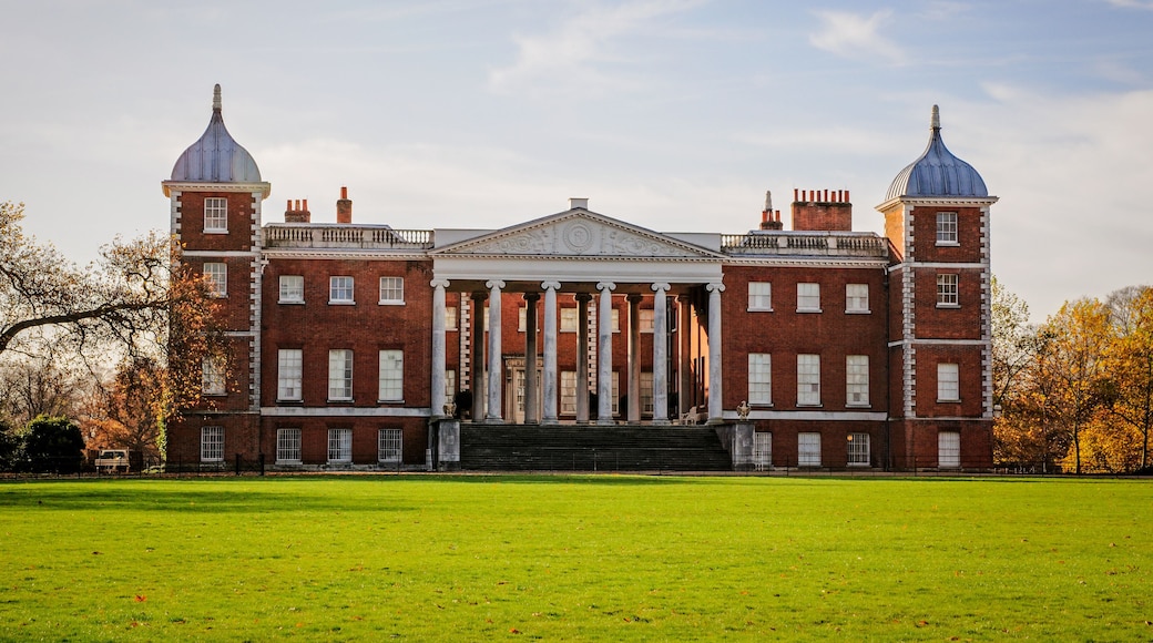 Osterley Park house, The transparent portico on the East Front, London