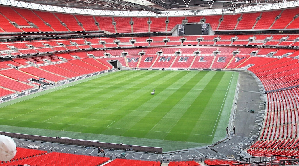 March 2012
'Mowing the lawn'. A trip to Wembley and a tour of the stadium, made for a great experience, one to be recommended!