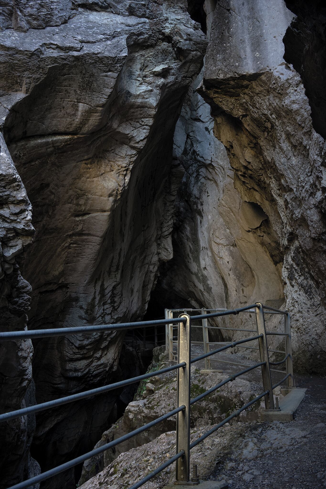 Lesser known, but stunning as it is, this Glacier gorge showcases an array of bizarre rock formations along the walking path. 