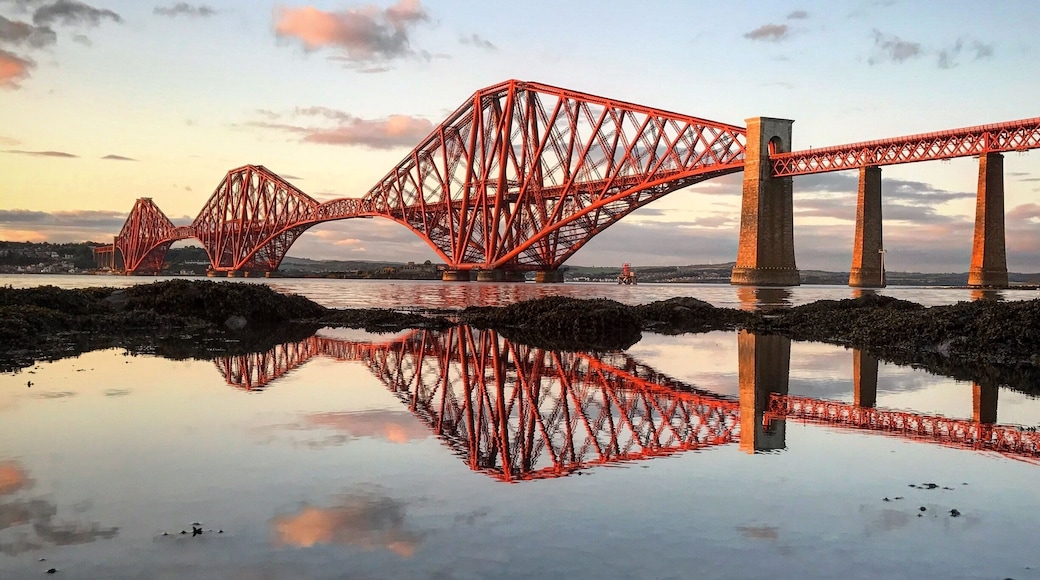 The mighty forth bridge at sunset... the scenery is so beautiful that iPhone alone is more than enough...