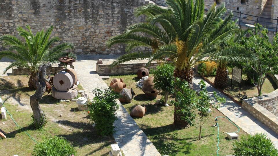 Çeşme, izmir, Turkey
#green #greenphotosweepstakes