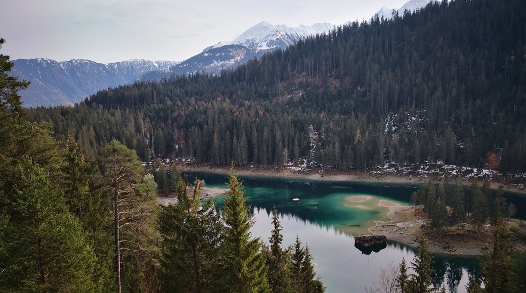 A view of the Caumasee. The color of this lake is amazing!
November 2018
Photo took with my Huawei p10 mate pro