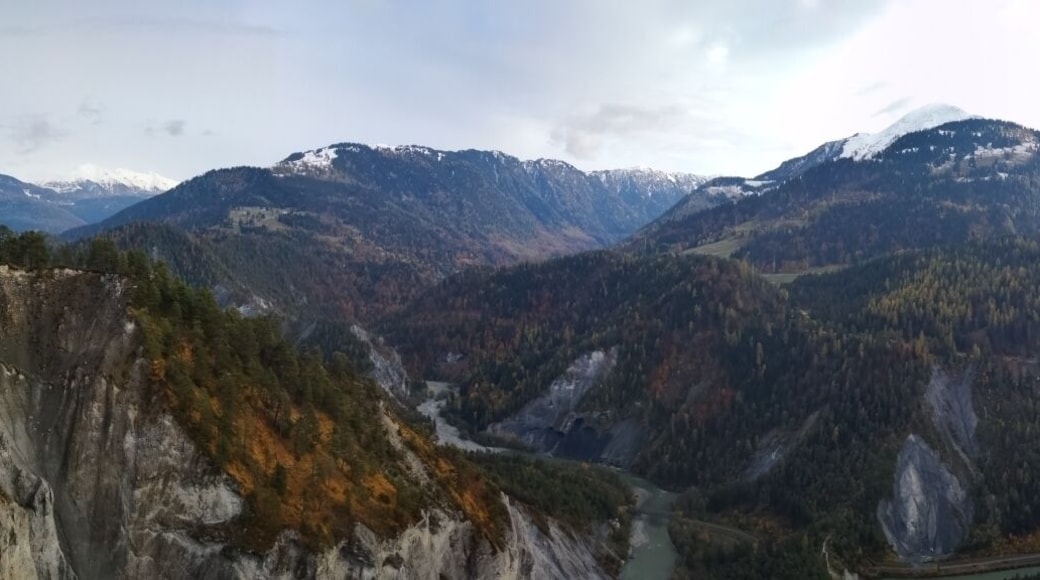 Il Spir is a viewing platform. I was effraid as I have vertigo but I'm proud of myself for taking this photo.
November 2018
Photo took with my Huawei p10 mate pro