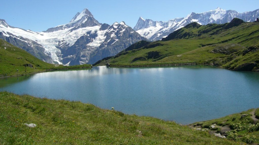 wonderful gentle hike to stunning views of the lake and snow capped mountains in the background
#lifeatexpedia