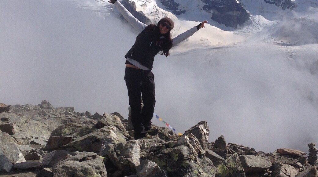 crazy happy people there đ