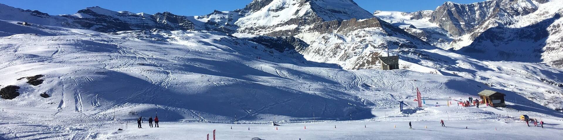 Was in Zermatt for the new year... worth visiting this beautiful mountain ;).. let me know your feedback #WinterWonders #Zermatt