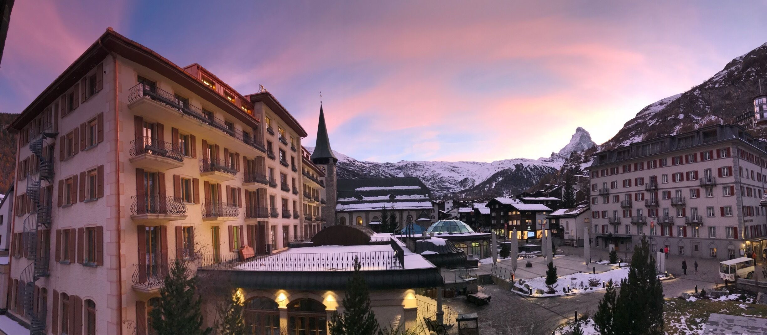 Amazing sunset atmosphere and lights in Zermatt, looking at the Matterhorn (4478m). Definitely worth a visit when you are in Switzerland... amazing for skiing, hiking and mountain biking!
#sunsetlights #lifeatexpedia #bringingthebeautifulworldtoyou #weloveourmarkets #emea #adventuresinswitzerland