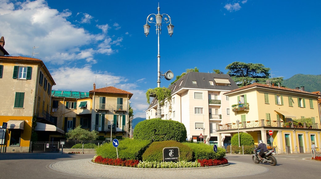 Cernobbio featuring street scenes, a square or plaza and a small town or village