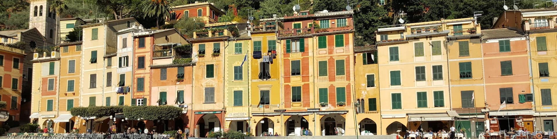 #lifeatexpedia This little town is full of character. There are lots of small hidden walk ways that open to another world of Italian Charm. I am so glad I was able to experience it first hand.