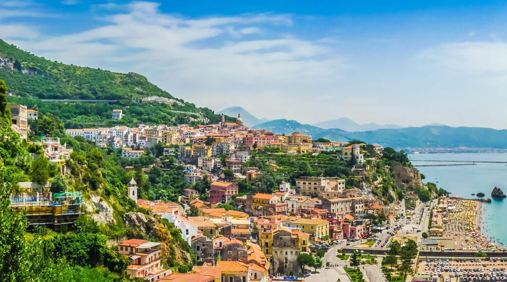 ヴィエトリ スル マーレ