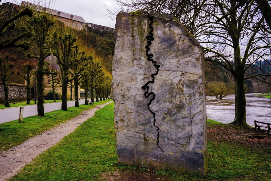 River monument and three lane