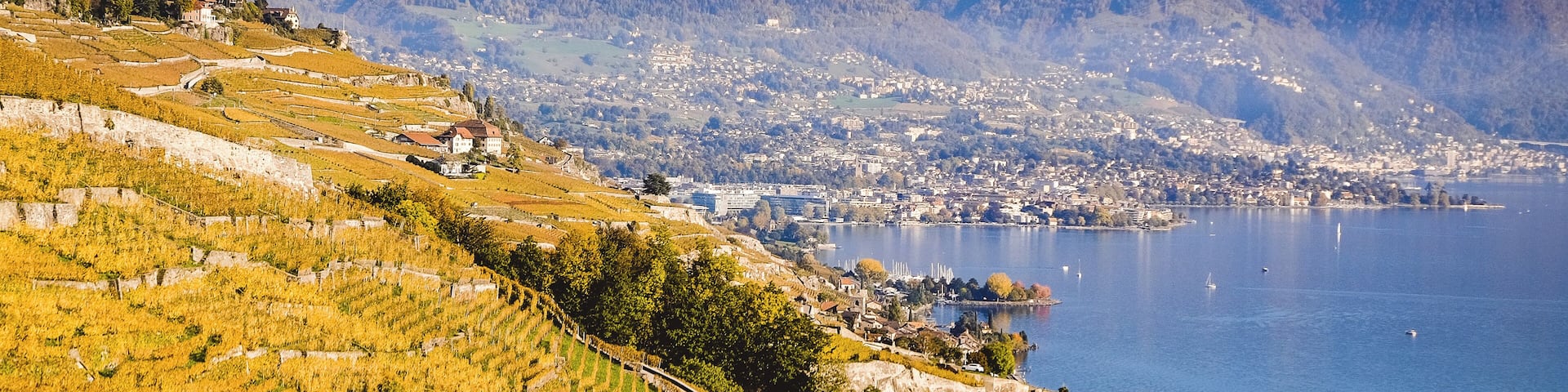 One of my favorite place to be, especially in the fall, is the Lavaux region, one of Unesco's world heritage site. The warm colours of the vine leaves, contrasting with the blue of the water and the alps is mesmerizing. There are so many paths leading from one village to the other, you can hike all you want and never get bored! And you can even have a sample of the locally produced wine on the way! #MyBackyard