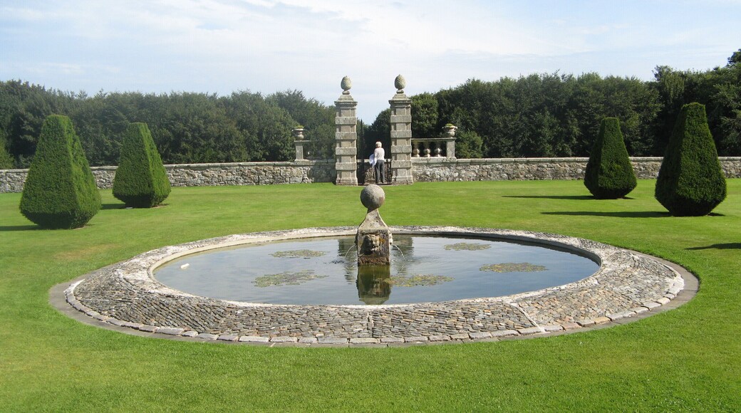 This is a photo of listed building number