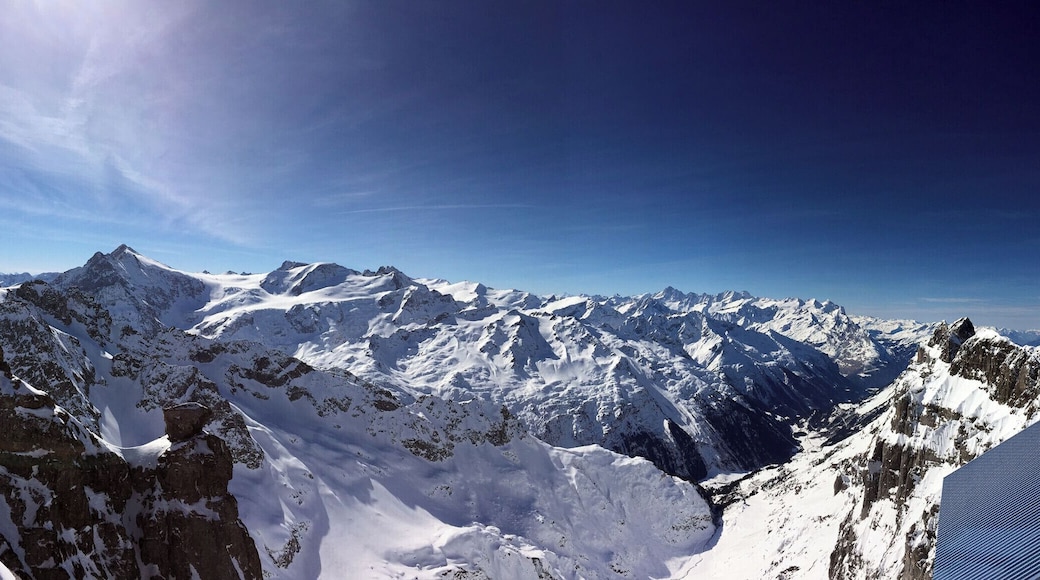 Enjoy the breathtaking panorama at 3020 meters over sea level.