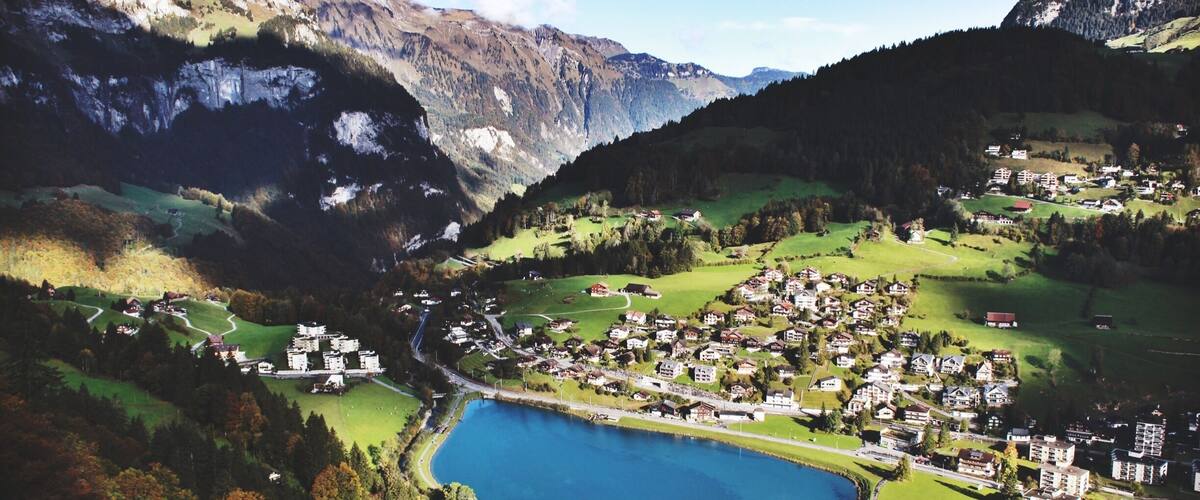 - Heaven -
it's the spectacular view from the cable car to Mt. Titlis, Switzerland.