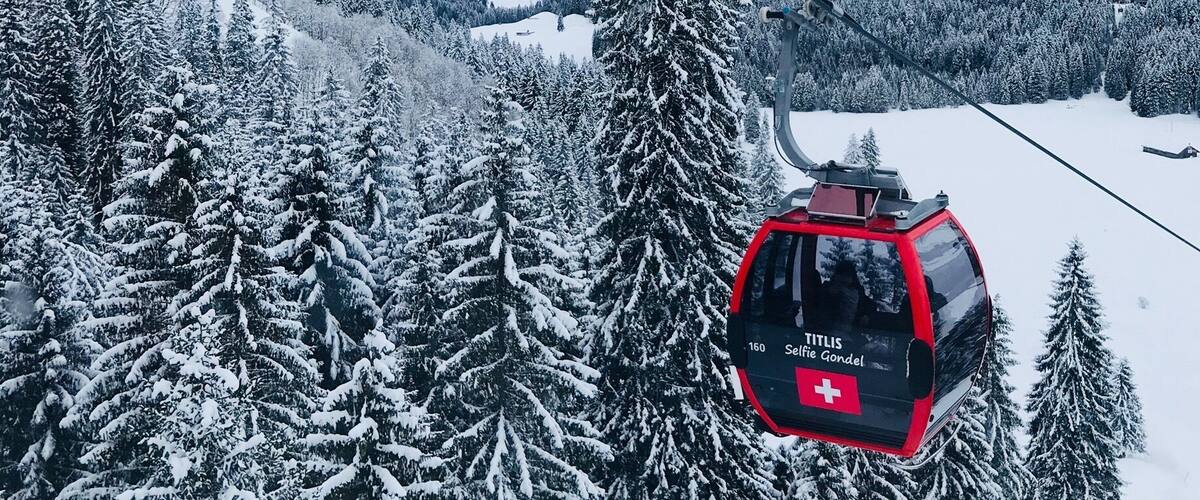 It is said that there is only one season in a year around at winter wonderland of Mt. Titlis. This photo is one of many grateful discoveries experienced together with my college best friends in such amazing #Switzerland #Alps. Each of us flew from different parts of the globe (three continents) to cherish our friendship started three decades ago. A season adventure trip ... with and for a lifetime friendship 😍
Photo was taken on March 7th 2.05 pm — on our way down from Stand to where we took our first gondola at Trubsee/Valley Station.
#itbtl87 #friendship
with #serbalanda
#engelberg