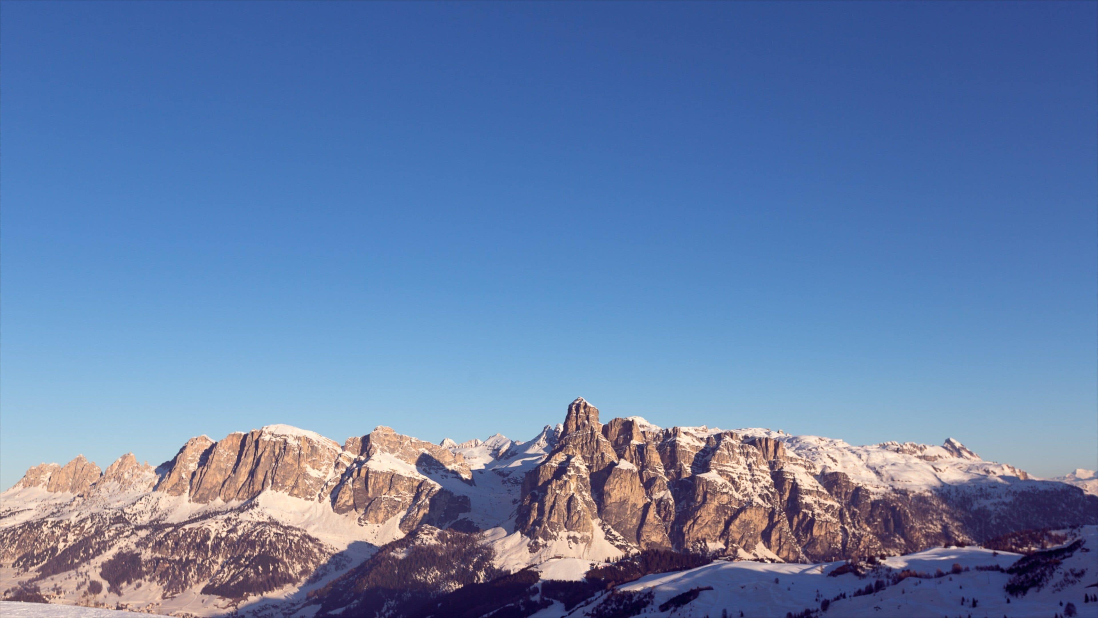 Corvara in Badia showing snow, landscape views and mountains