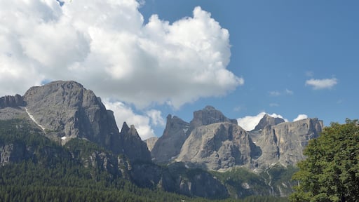 "Crëp de BoÚ" mountain and the Mezdi Valley peaks over Calfosch
