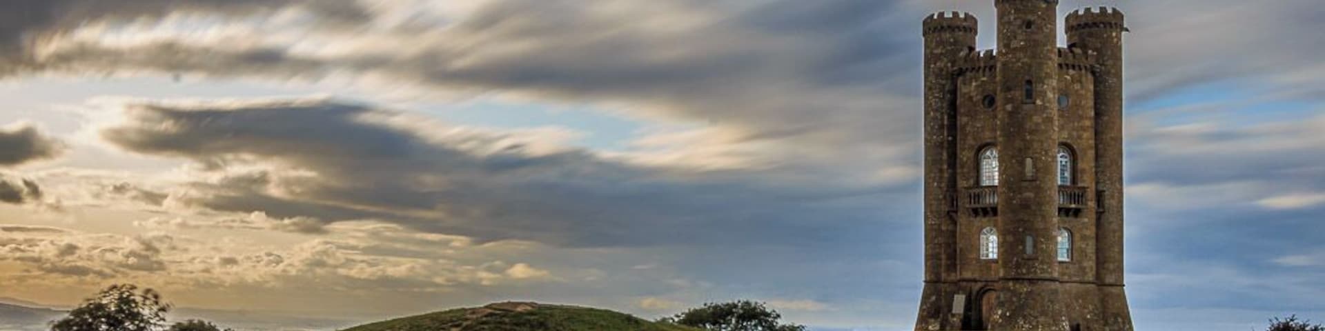 A view of Broadway Tower.
All though this is not that higher hill you can see for miles around. Did not get chance to go up the tower but I am sure the views are even better with a 360 degree view.
