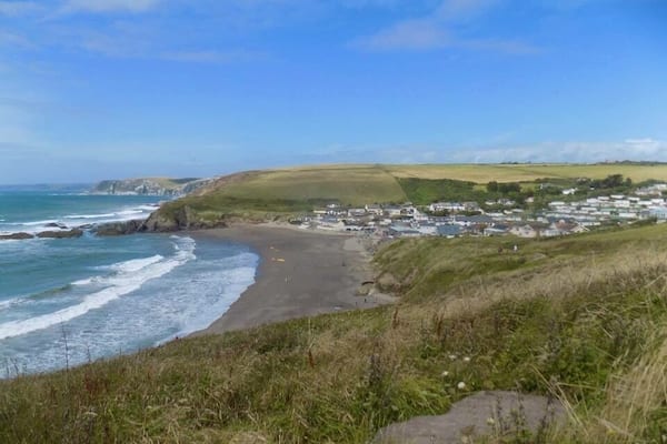 Challaborough Bay in Devon, UK.
#summer #summertime #sun #hot #holiday #vacation #travel #nature #outdoors #getoutside #thegreatoutdoors #neverstopexploring #devon #southdevon #coast #seaside #sea #beach #cliff #southwestcoastpath #challaborough