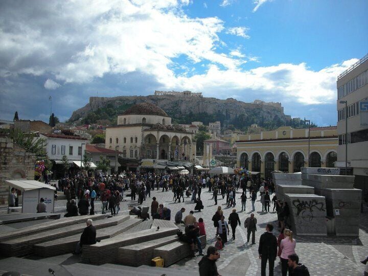 モナスティラキ広場